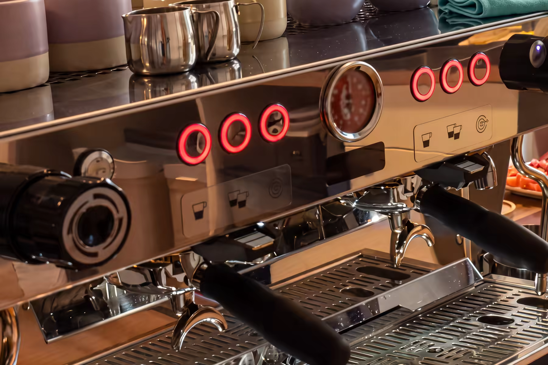 Bar bei Forvya mit Espressomaschine